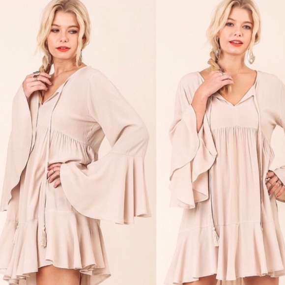Umgee Dresses & Skirts - Umgee boho babydoll peasant dress long bell sleeve